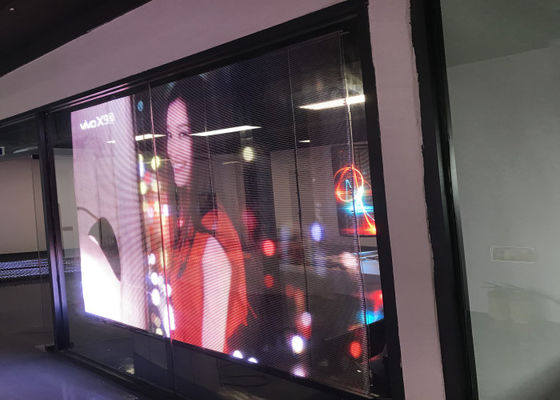 Full Color Glass Window LED Display , 3840HZ P7.81 Clear Led Screen